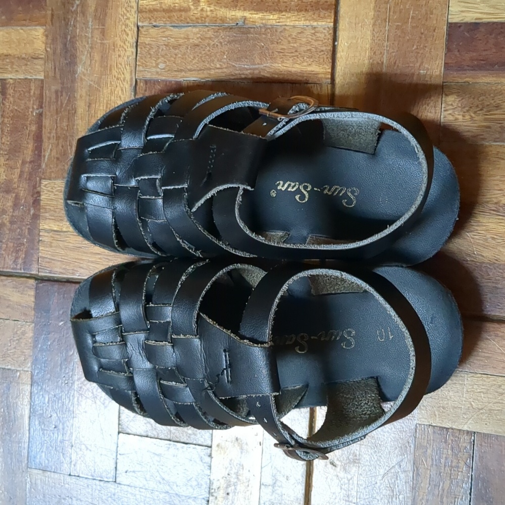 Kids Black Saltwater Sandals, Size 10